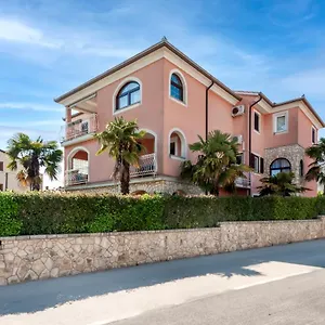 https://apartments-villa-istria-rovinj.in-istria.net