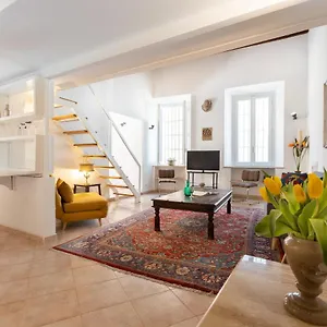 https://amazing-historical-apartment-jewish-ghetto.it-romehotels.com