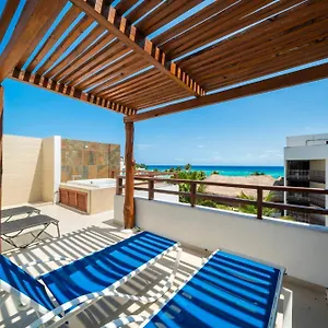 https://penthouse-las-nubes.quintano-roohotels.com
